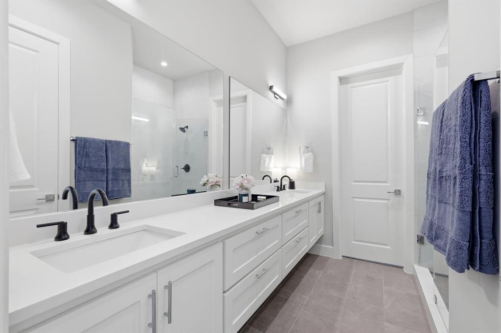 Main 7 Twnhm Add - Residential