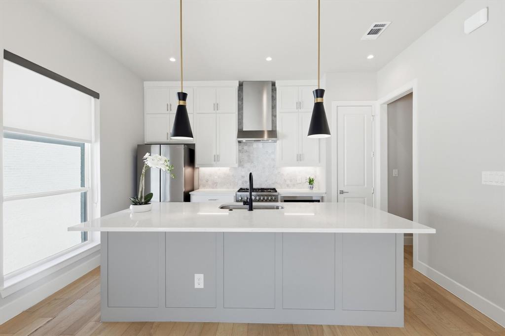 Main 7 Twnhm Add - Residential