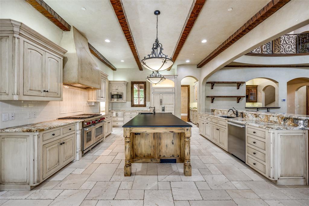 MEADOWOOD ESTATES - Residential