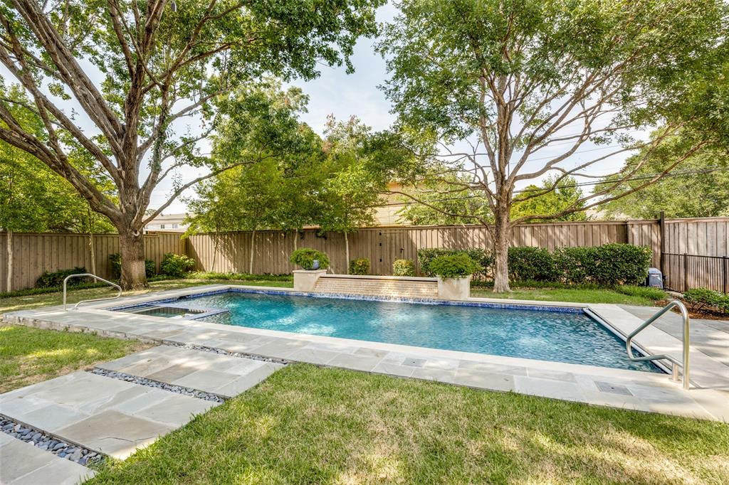 MEADOWOOD ESTATES - Residential