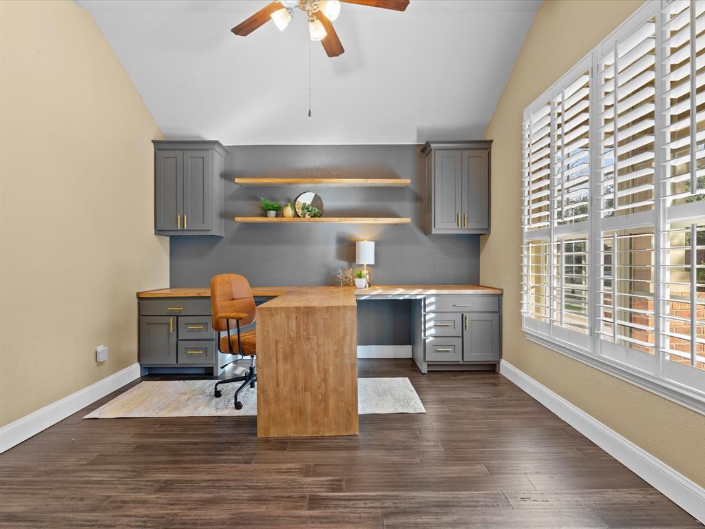 1930 Highland Oaks Drive