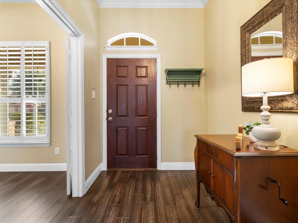 1930 Highland Oaks Drive