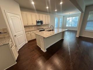 3225 Greymoore Street