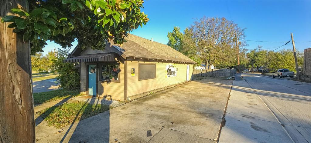 LOWE & ALLEN - Commercial Sale