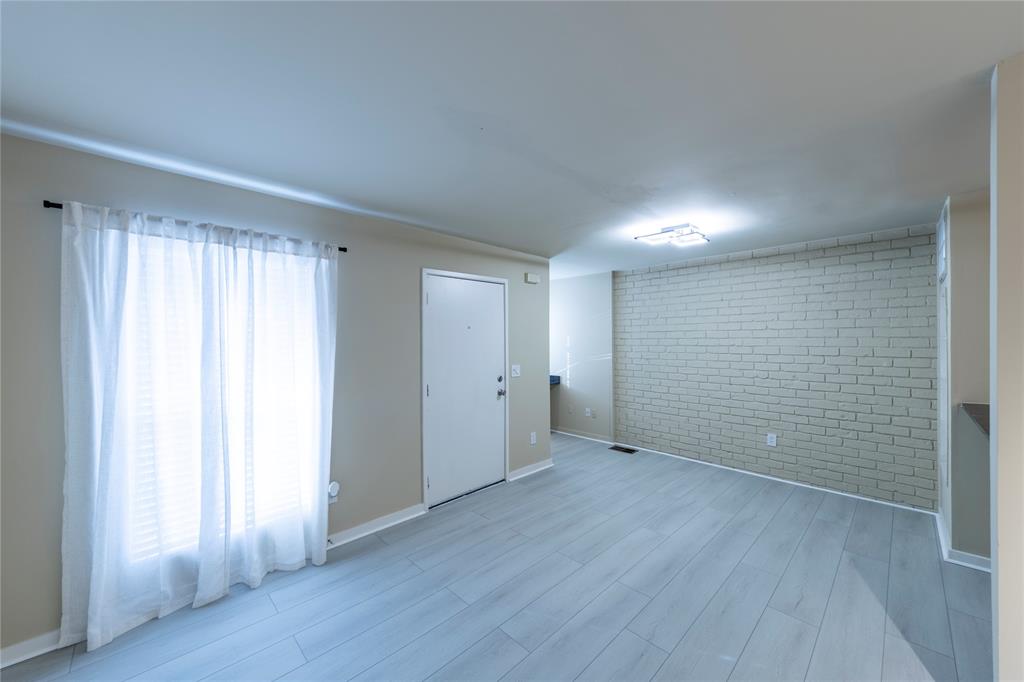 4231 Travis Street 31