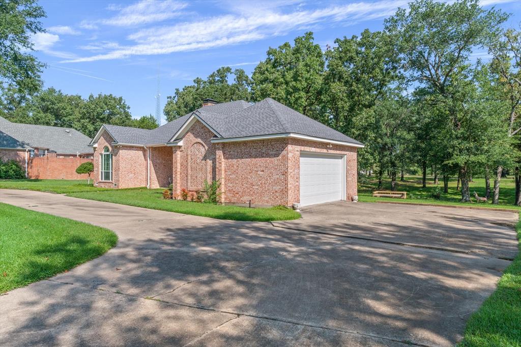 806 Glen Lane