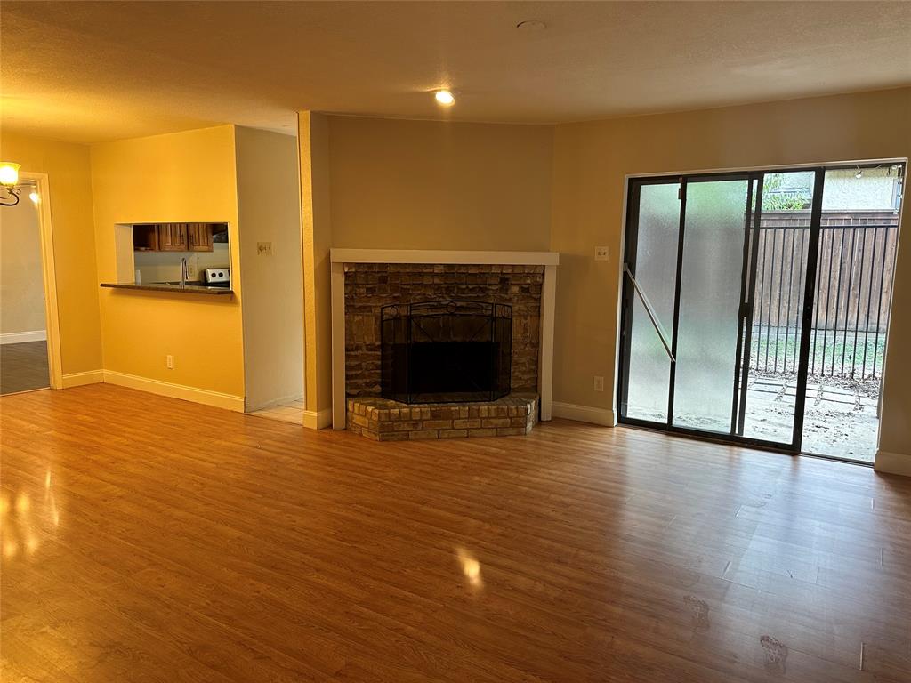 Richardson Crossroads Ph 01 & 02 - Residential Lease