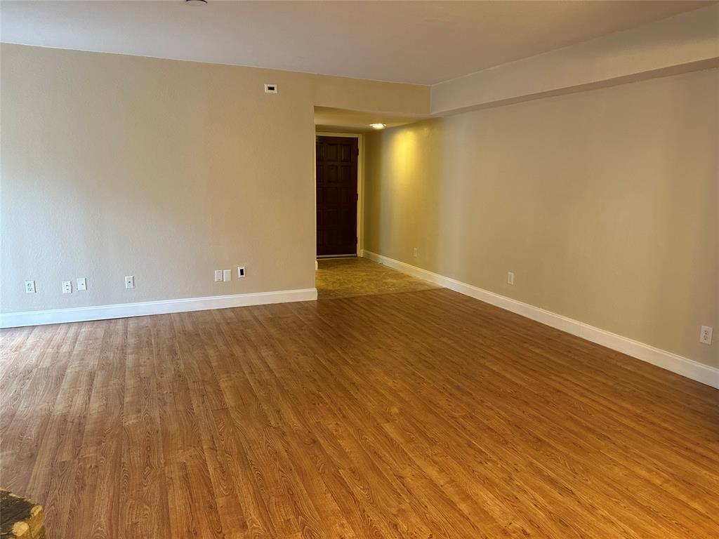 Richardson Crossroads Ph 01 & 02 - Residential Lease