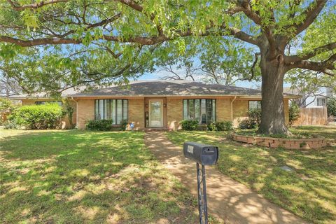 3205 Glasgow Terrace Arlington TX 76015