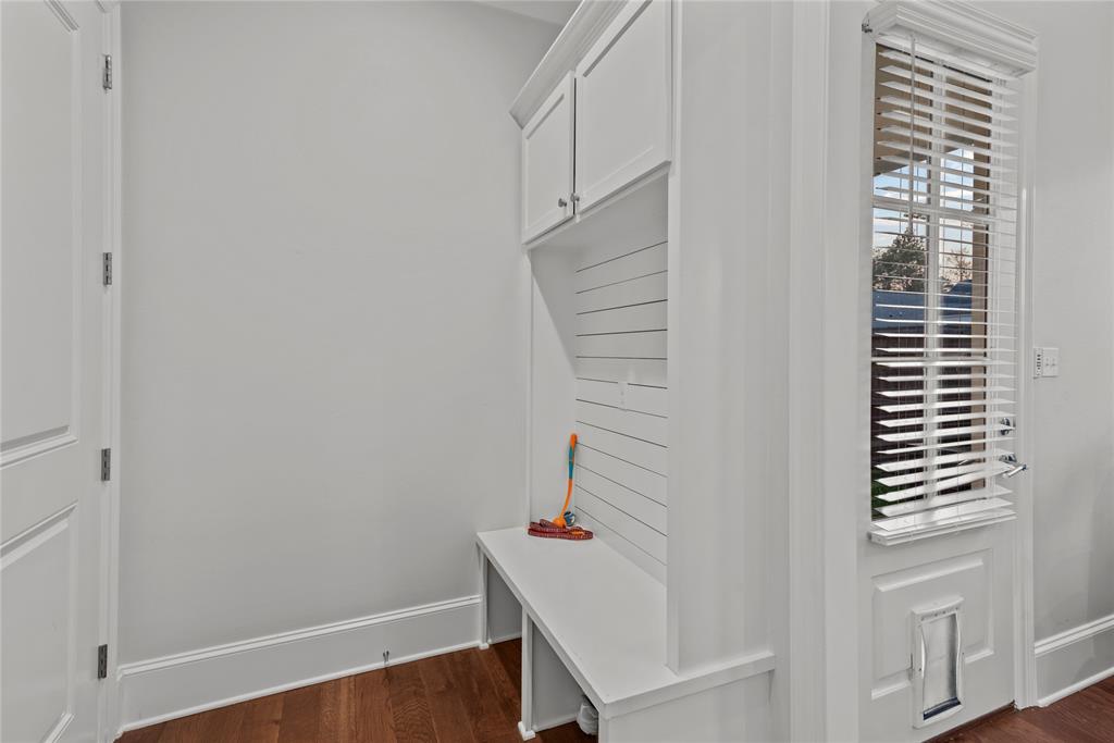 Shreveport, Louisiana 71106, United States, 3 Bedrooms Bedrooms, ,2 BathroomsBathrooms,Residential,Pending,30010