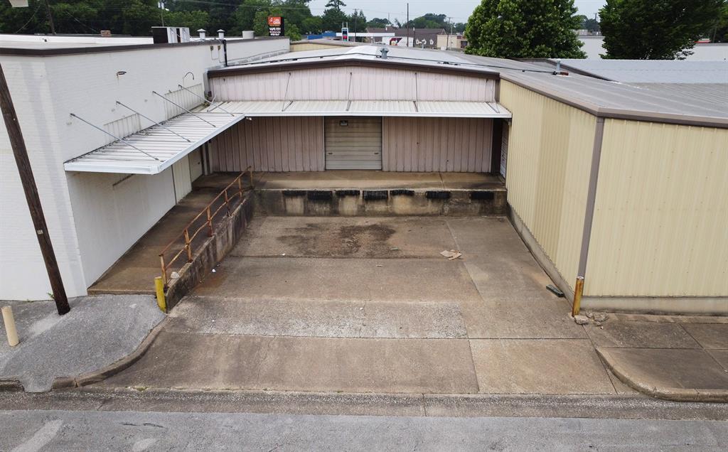 1905 W Gentry Parkway