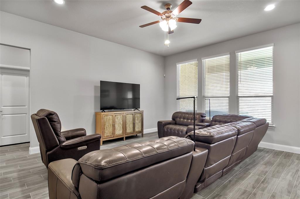 3648 Walnut Ridge Drive