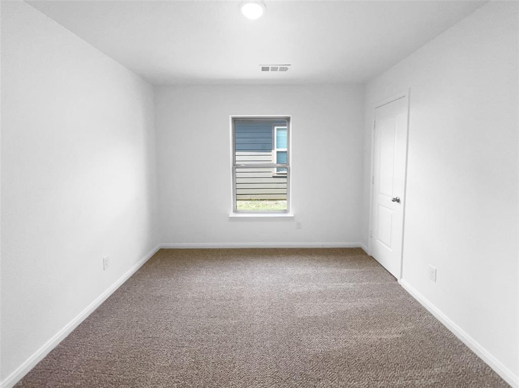 124 Crockett Way