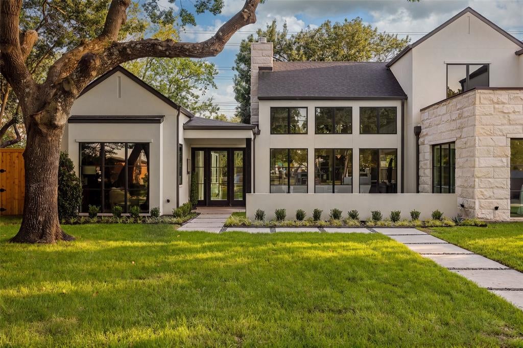 11202 Northland Circle