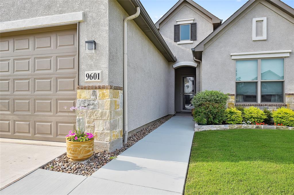 9601 Banded Iron Lane