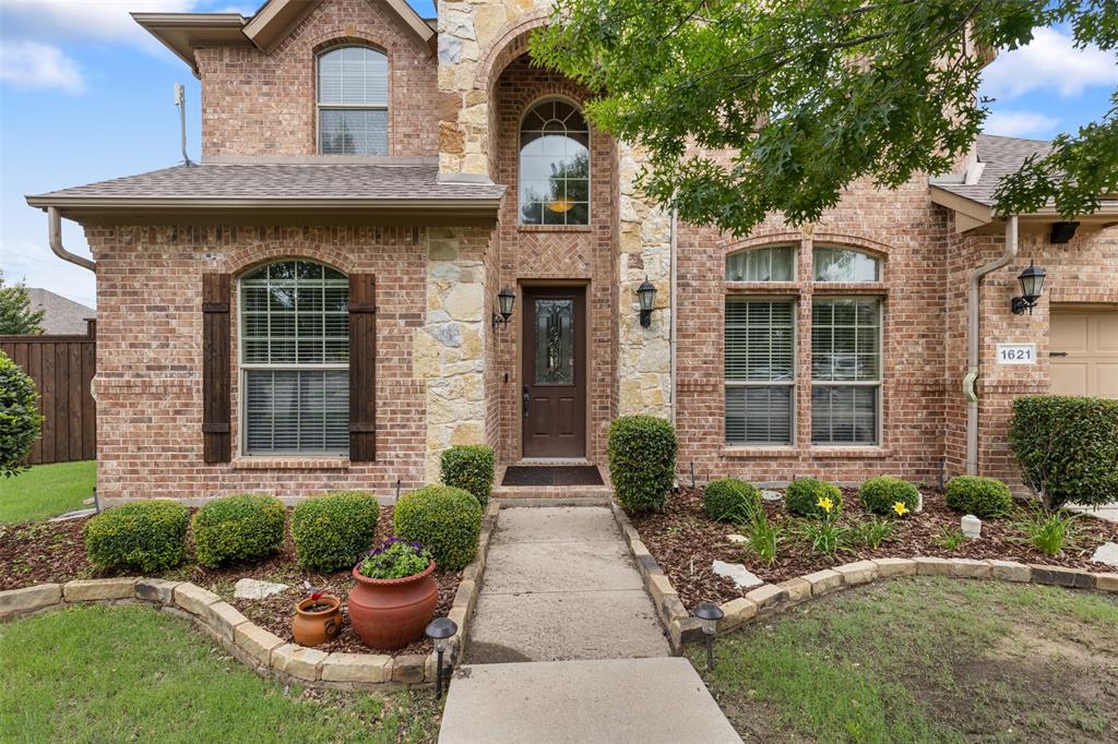 1621 Lakemere Drive