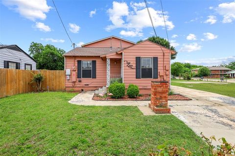 Photo of 204 E Avenue D, Garland, TX 75040 (MLS # 21283908)