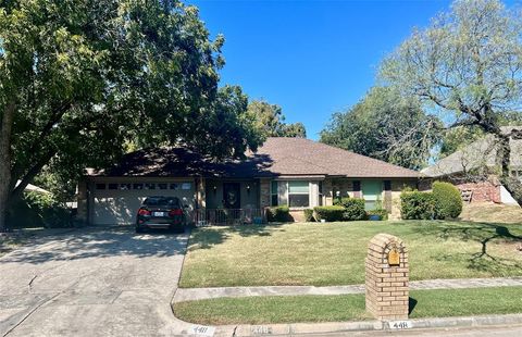 A home in Benbrook