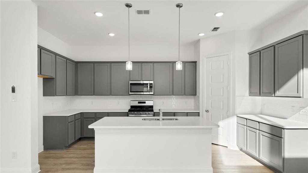 Sheppards Place Ph 2 - Residential Lease