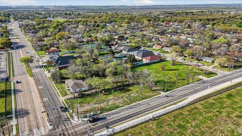 451 N Jim Miller Road Dallas TX 75217