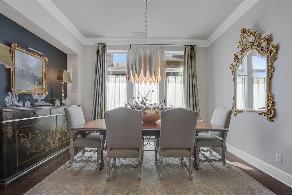 3429 Lochside