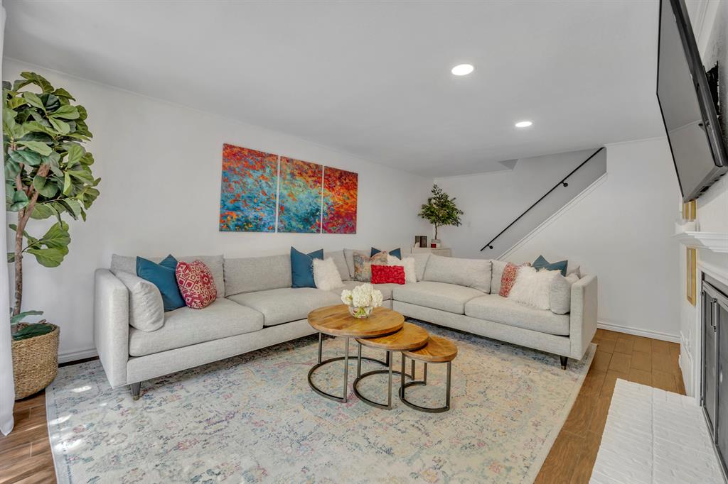 7462 E Northwest Highway 128