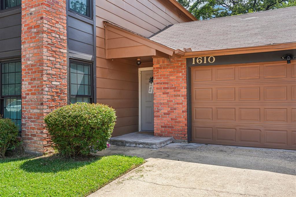 1610 Brentwood Drive