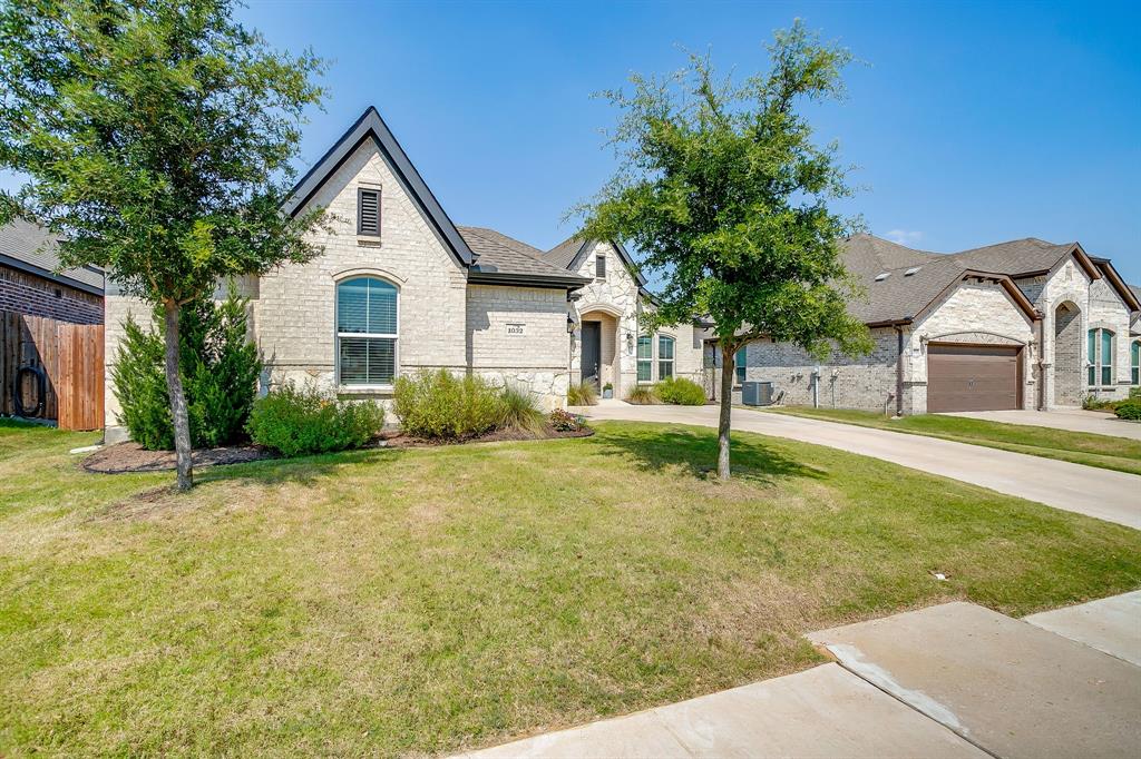 1032 Legacy Oaks