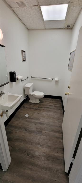 Central Irving Place - Commercial Lease