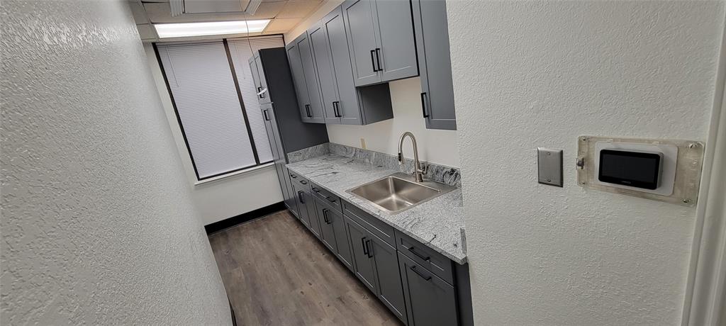 Central Irving Place - Commercial Lease