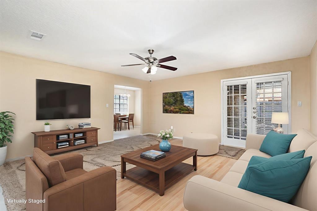 3700 Village Glen Trail