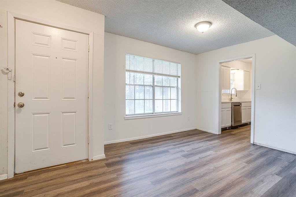 5201 Curzon Avenue 9