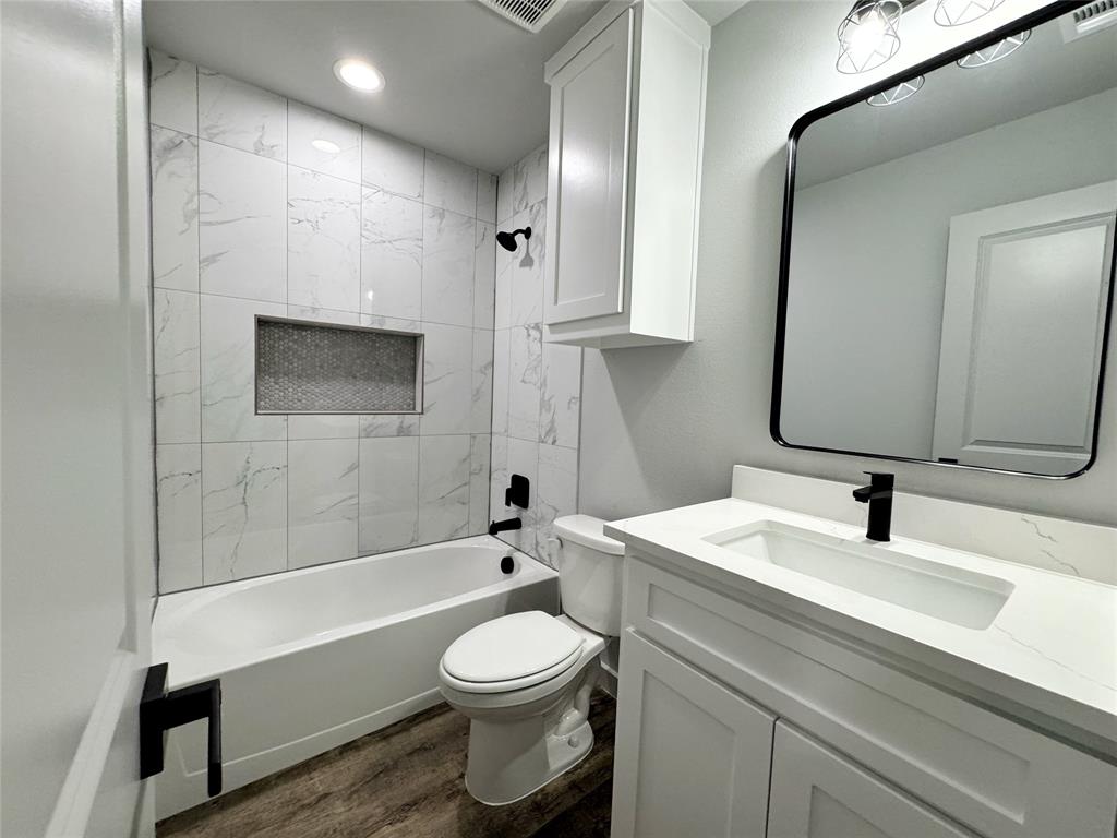 Orig Town Of Greenville - Residential Income