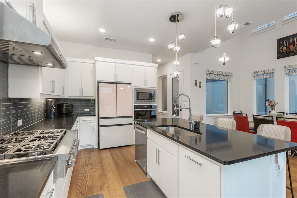 Danielle At Craig Ranch, The - Residential