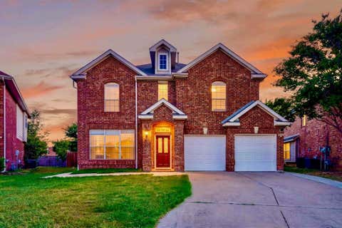 Photo of 4304 Harpers Ferry Drive, Grand Prairie, TX 75052 (MLS # 21362394)