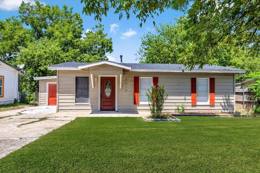 Welcome to 8016 Downe Drive, a well-maintained 3-bedroom property featuring a functional floor plan with multiple living areas and a cozy brick fireplace. The home offers updated finishes, easy-care flooring throughout, and a refreshed exterior that enhances its curb appeal.
The kitchen provides modern convenience, and central heating and cooling ensure year-round comfort. Situated on a nicely sized lot, the property offers both indoor and outdoor space to enjoy.
Located near schools, shopping, and community upgrades, this home is an excellent opportunity for buyers seeking comfort and convenience in an established neighborhood.