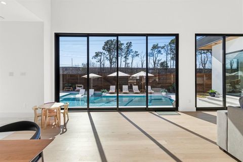 Tiny photo for 11907 Quincy Lane, Dallas, TX 75230 (MLS # 21196892)