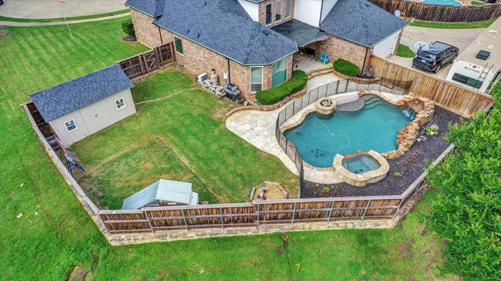 1537 Eaglepoint Drive