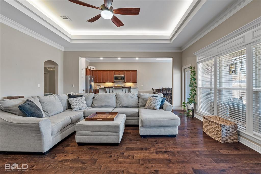 Bossier City, Louisiana 71112, United States, 4 Bedrooms Bedrooms, ,2 BathroomsBathrooms,Residential,Pending,46738