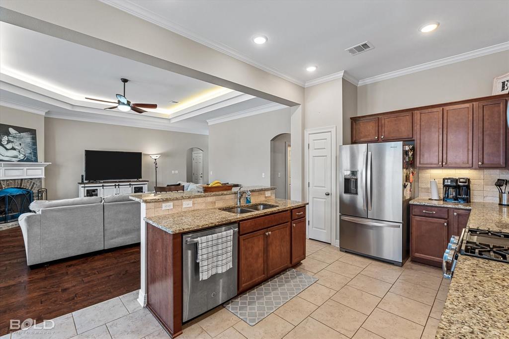 Bossier City, Louisiana 71112, United States, 4 Bedrooms Bedrooms, ,2 BathroomsBathrooms,Residential,Pending,46738