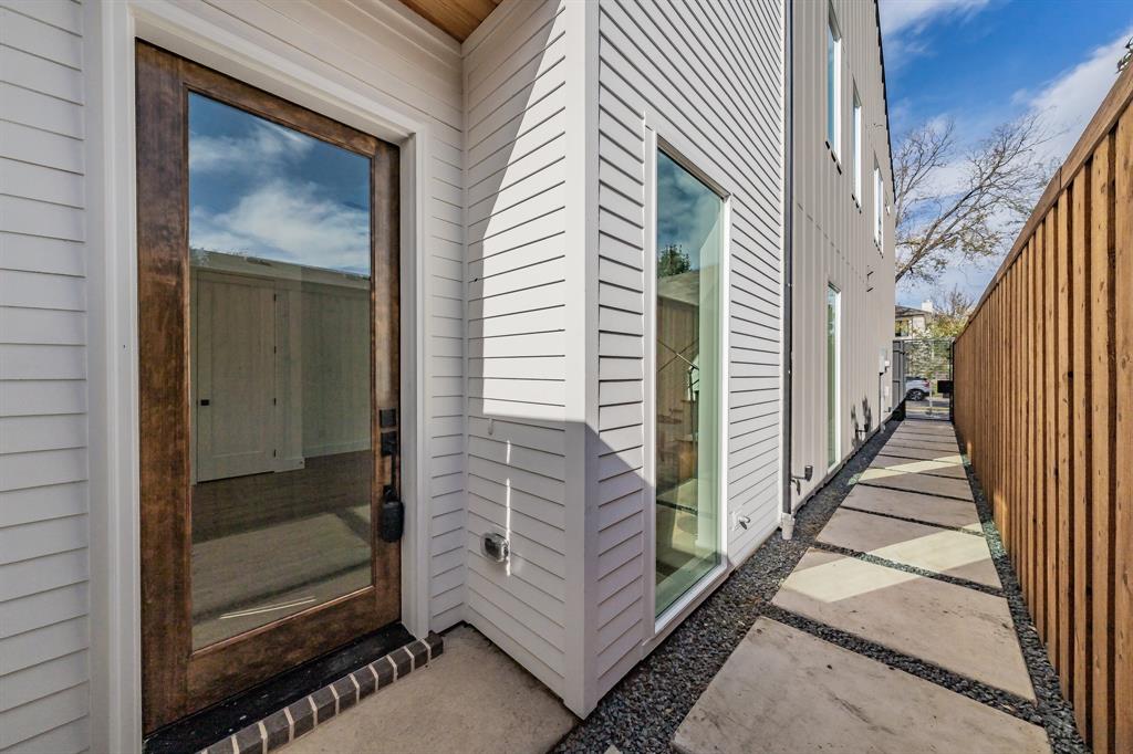 Mount Auburn - Residential