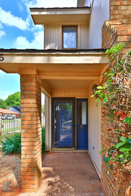 55 Fairway Oaks Boulevard