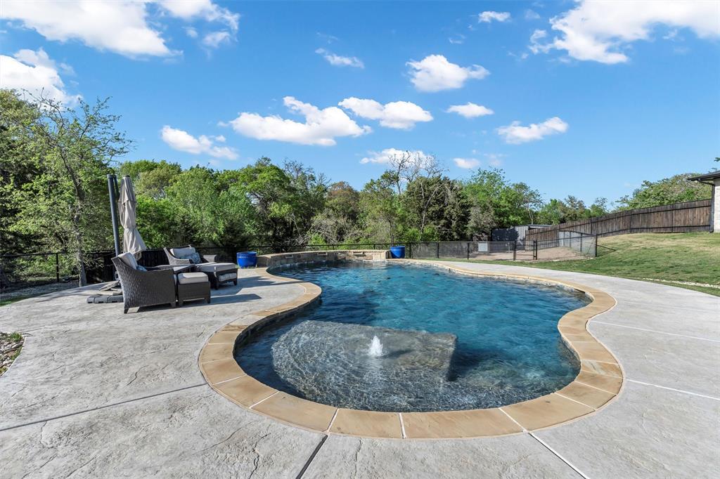 Weatherford, Texas 76088, United States, 5 Bedrooms Bedrooms, ,4 BathroomsBathrooms,Residential,Active,107245