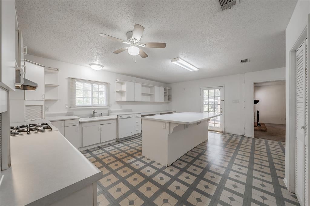 1346 Winding Trail
