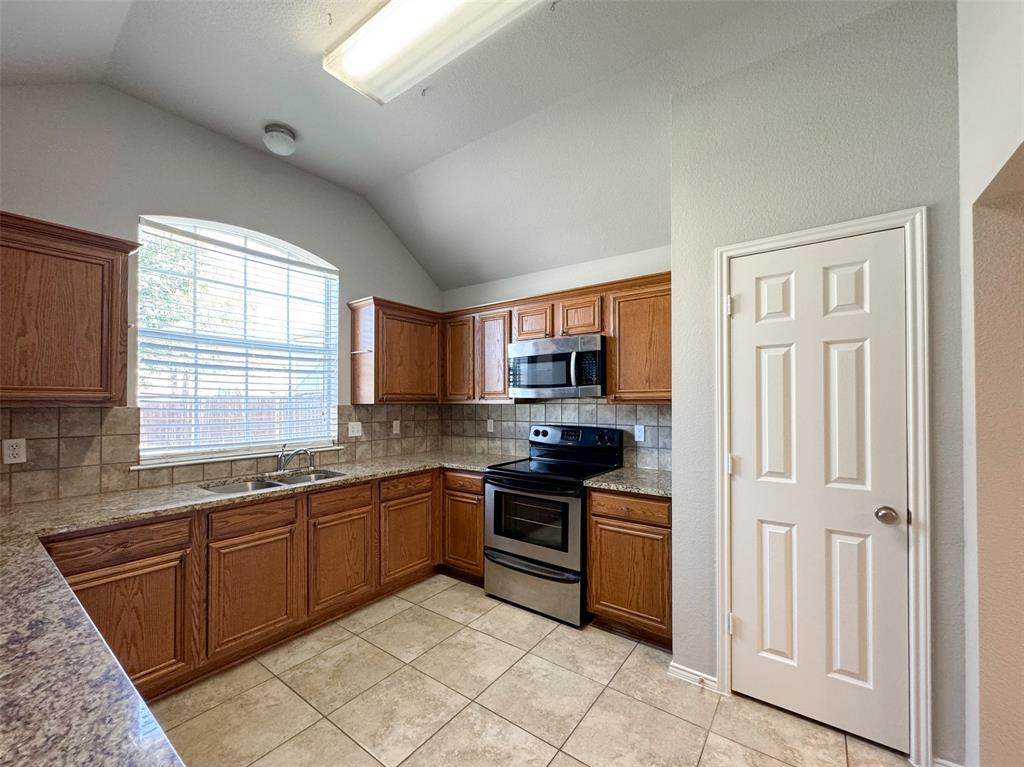 Prominence Square Ph 1 - Residential