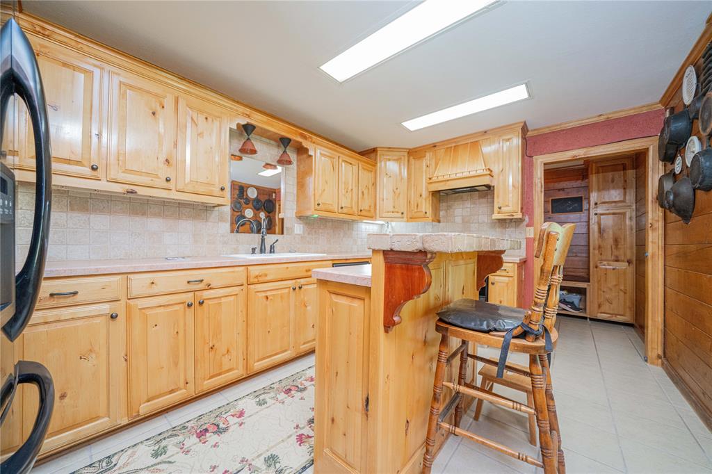 8146 County Road 3111 N