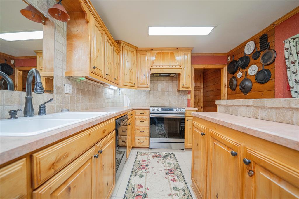 8146 County Road 3111 N