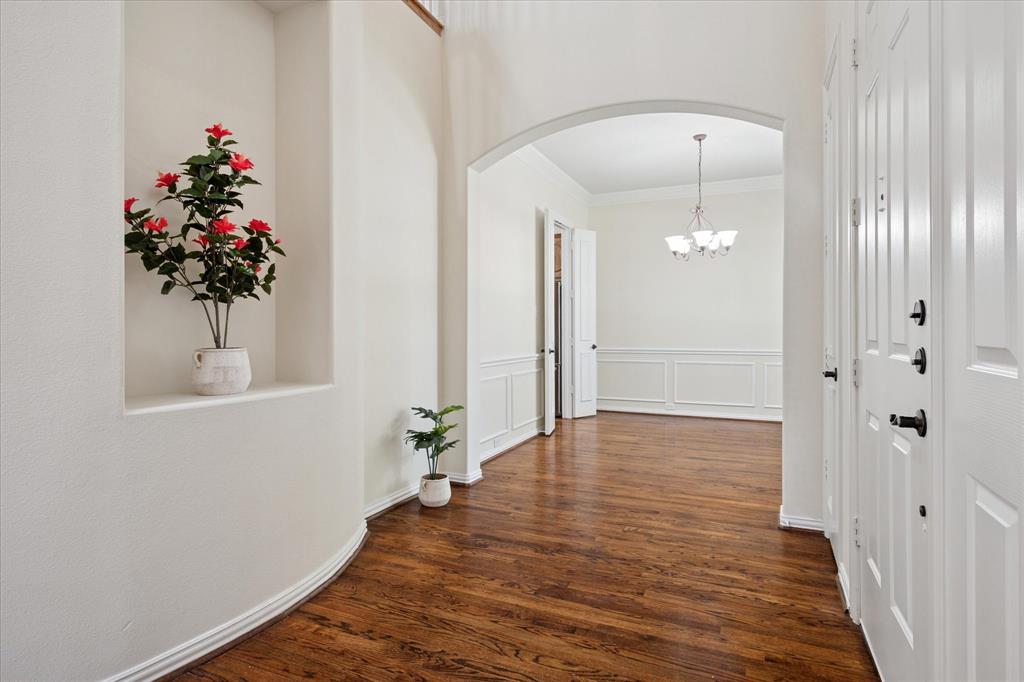 3305 Kendall Lane