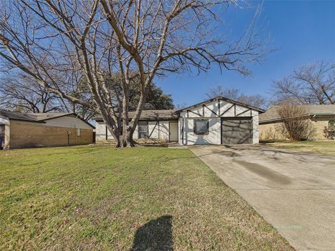 5701 Denise Drive Haltom City TX 76148