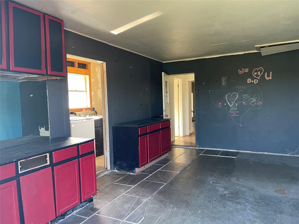 Varelaxi League Grant - Residential